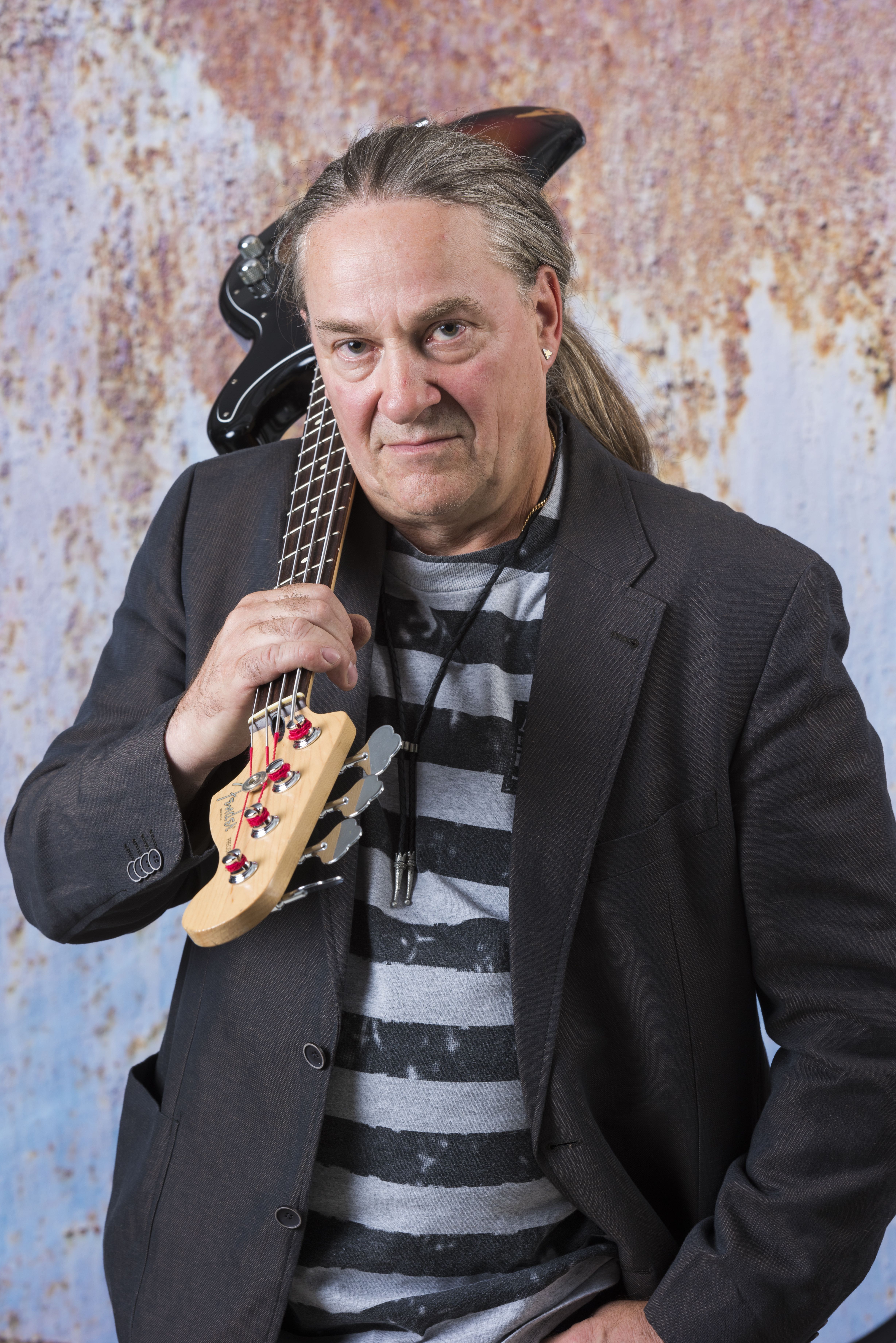Georgie Zsigmond - bass, keys, leadvocals   